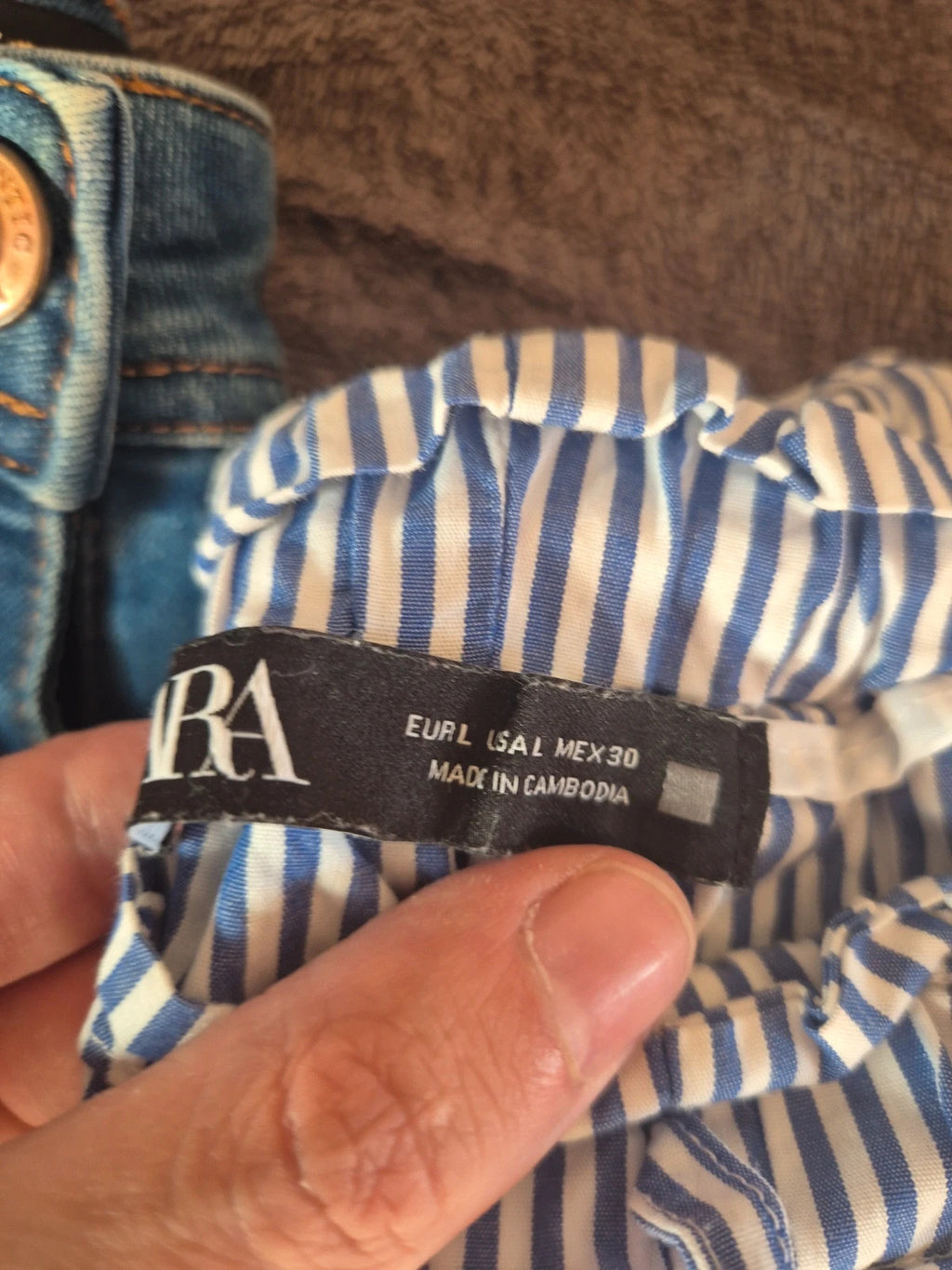 Zara blue and white women's shorts, denim material, size L, casual style.