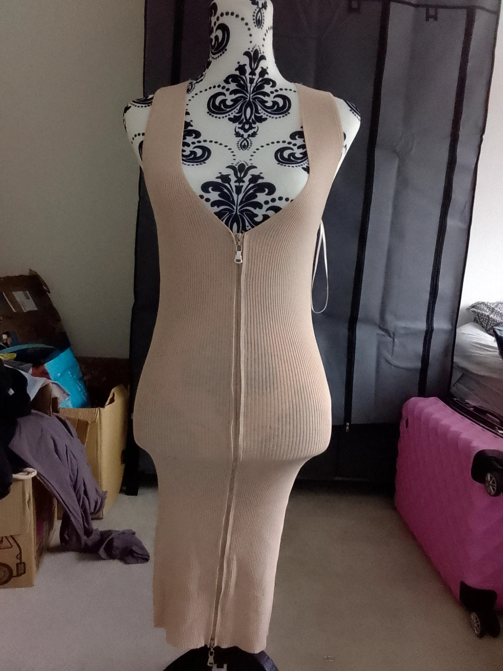 New Look beige midi dress with pockets, brand new with tags, perfect condition.