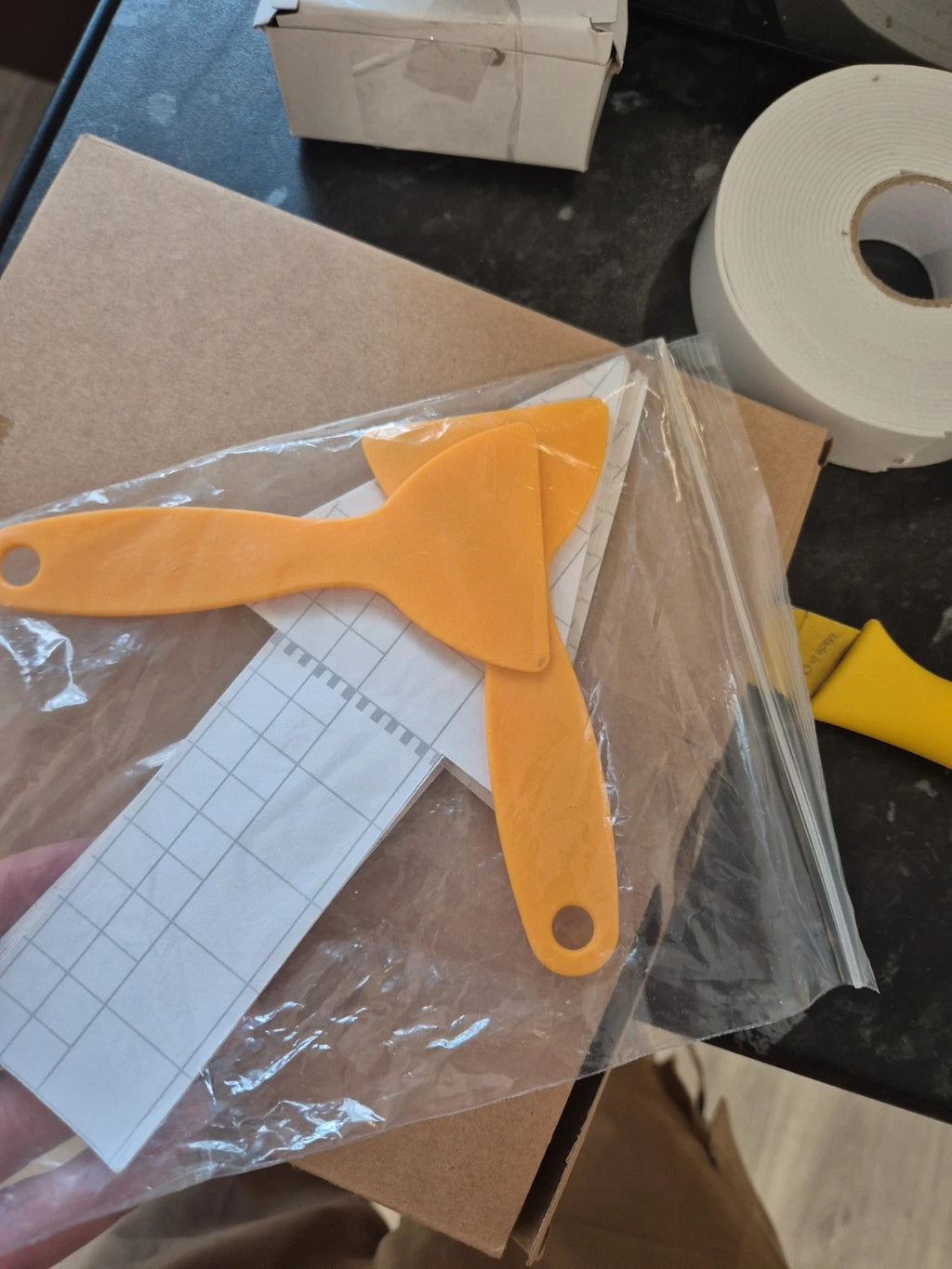 Accessories yellow arrow sticker with plastic scrapers, brand new condition.