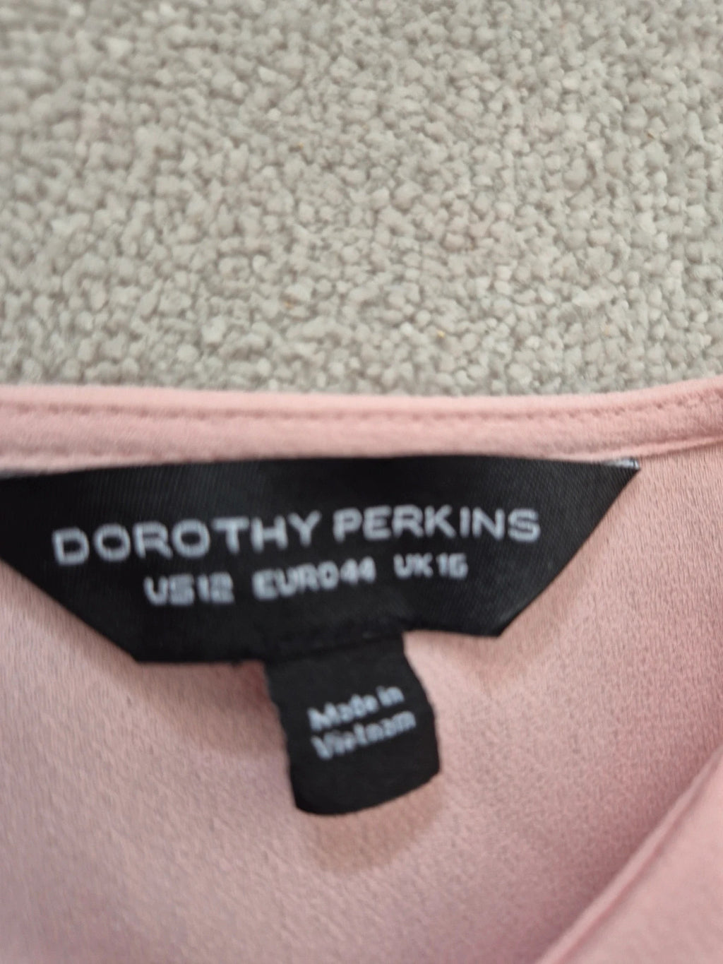 Dorothy Perkins pink top size 16 BNWOT with no visible logo or pattern.
