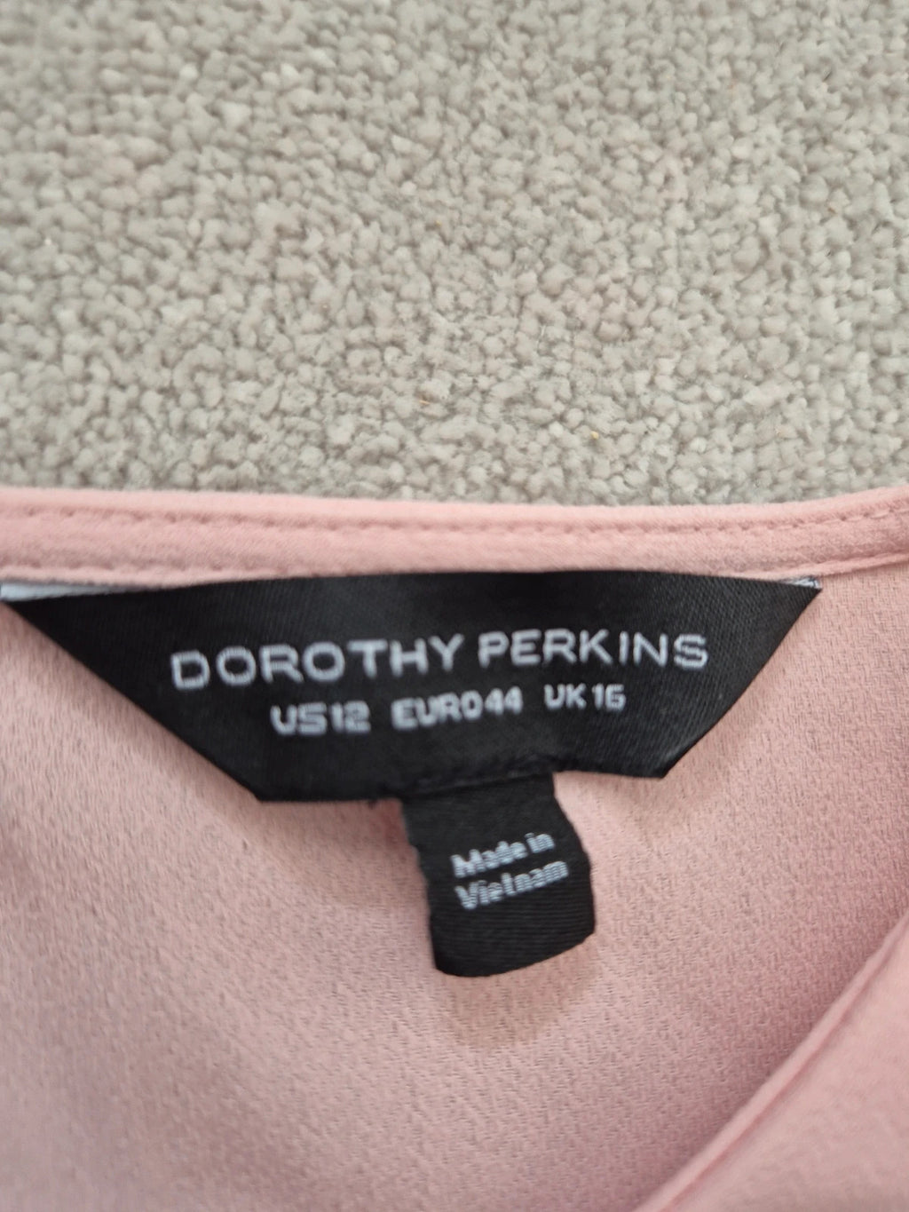 Dorothy Perkins pink top size 16 BNWOT with no visible logo or pattern.