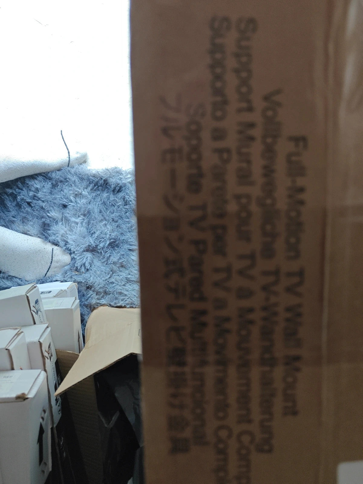 Qilive black motor vehicle suspension parts new in box with sleek design.